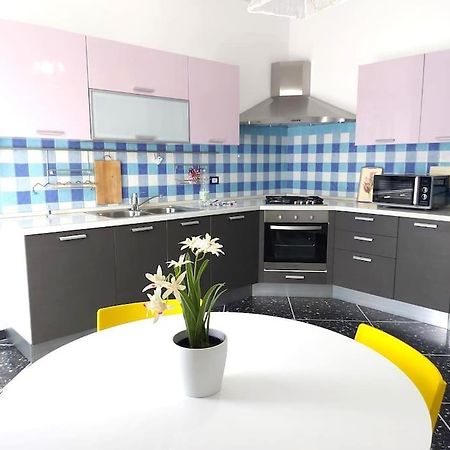 Elegante Appartamento La Spezia Centro Екстериор снимка