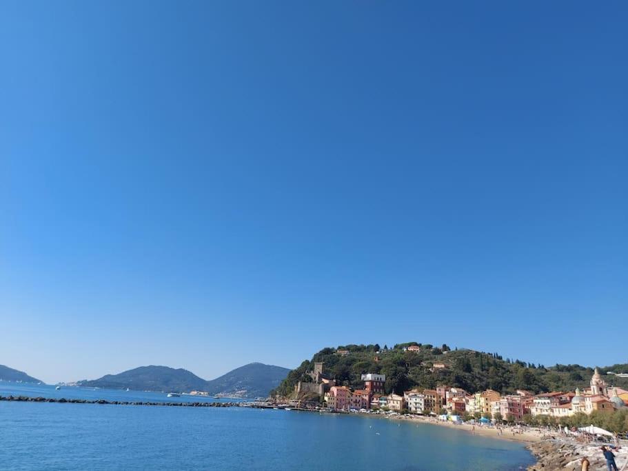 Elegante Appartamento La Spezia Centro Екстериор снимка