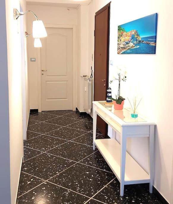 Elegante Appartamento La Spezia Centro Екстериор снимка
